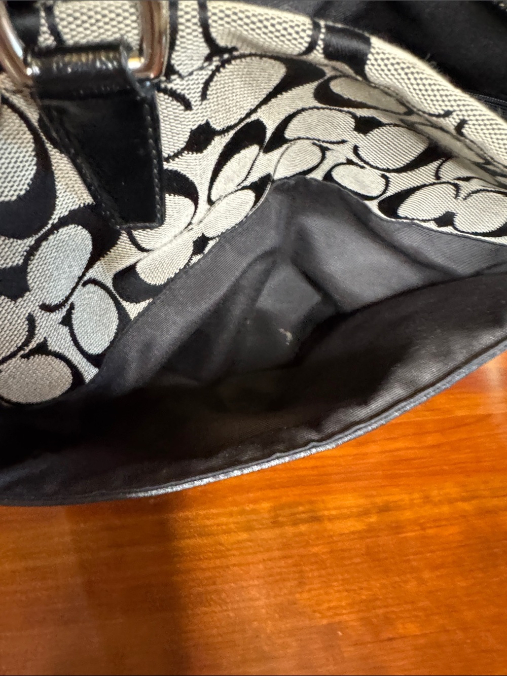 Coach Signature C Black/Silver Canvas Patent Leather Tote F28504 Pristine - Picture 5 of 7